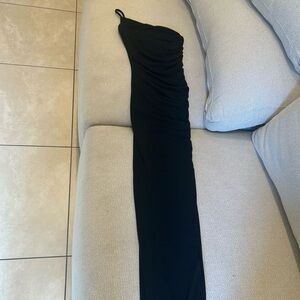 Nookie Elegant Black One-Shoulder Gown